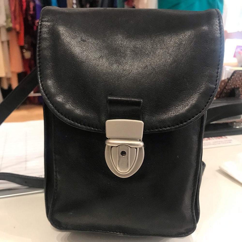 Lisa Loren Wallet Style Crossbody Handbag